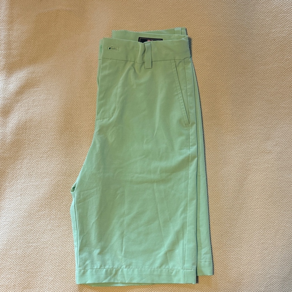 Vineyard Vines boys performance shorts size 12